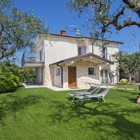 Lisi With Pool Вілла *