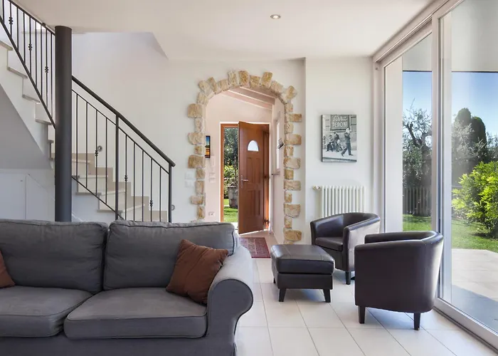 Lisi With Pool Вілла *