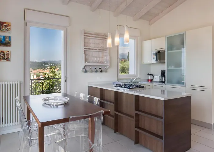 Lisi With Pool Вілла