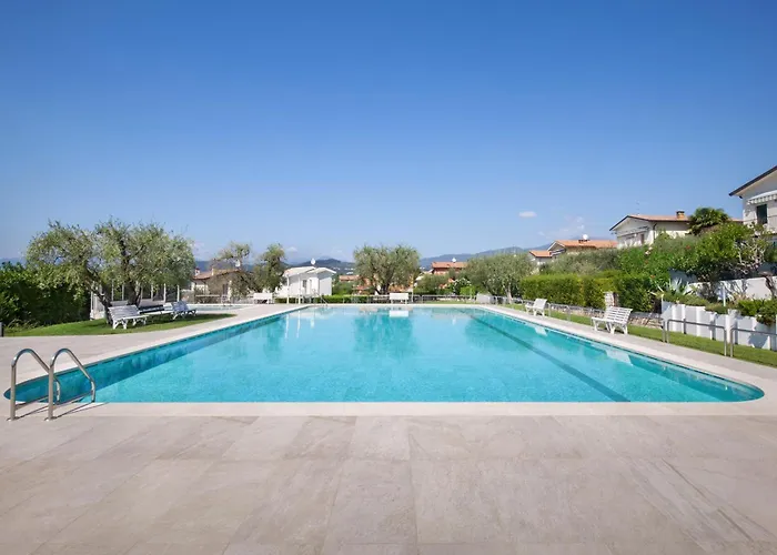 Lisi With Pool Вілла *