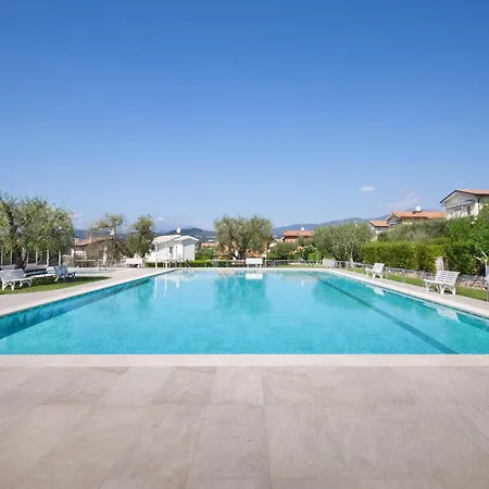 Lisi With Pool וילה *