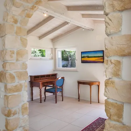 Villa Lisi With Pool *