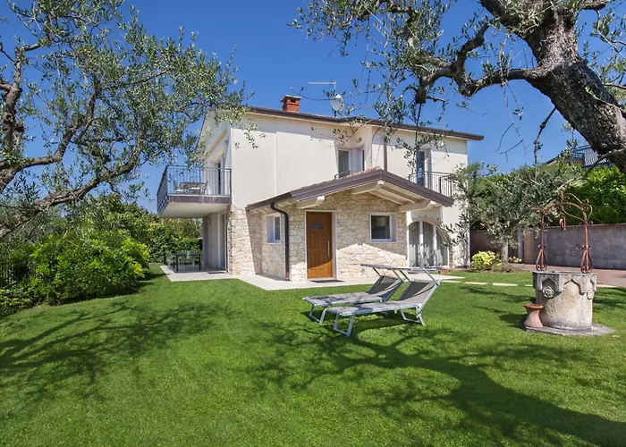 Lisi With Pool Вилла *